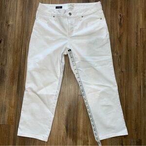Women’s St John’s Bay Cropped White Denim Stretch Jeans Size 6